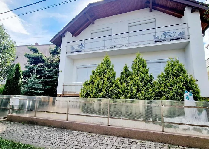 Kiwi Apartmanhaz