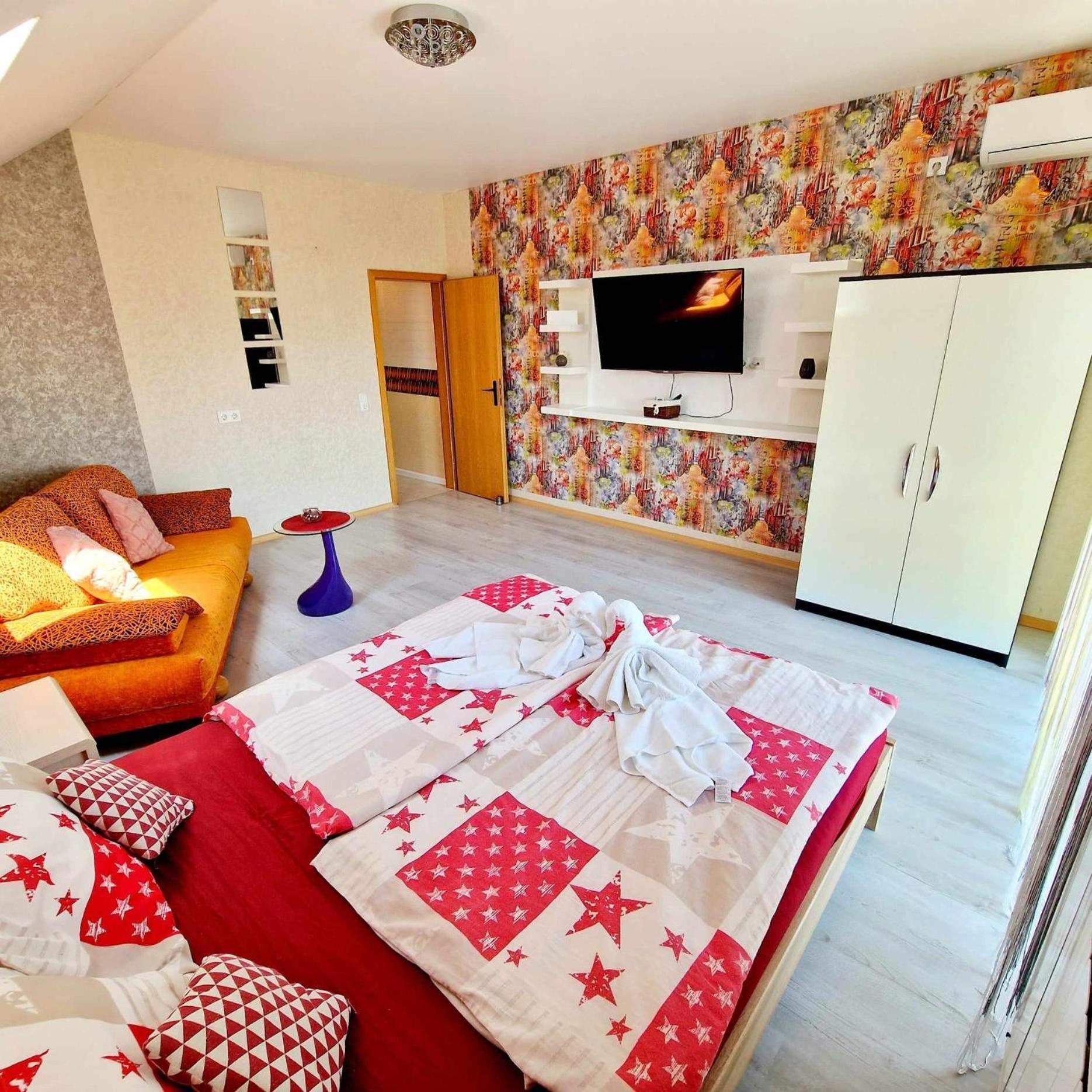 Kiwi Apartmanhaz *